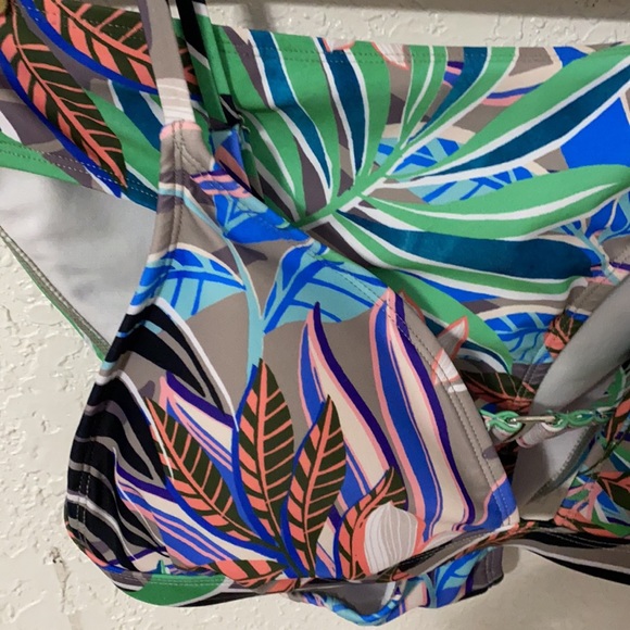 Hurley floral bikini - Picture 2 of 7